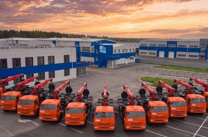КАМАЗ возобновил выпуск автомобилей с краноманипулятором ИНМАН ИФ 300